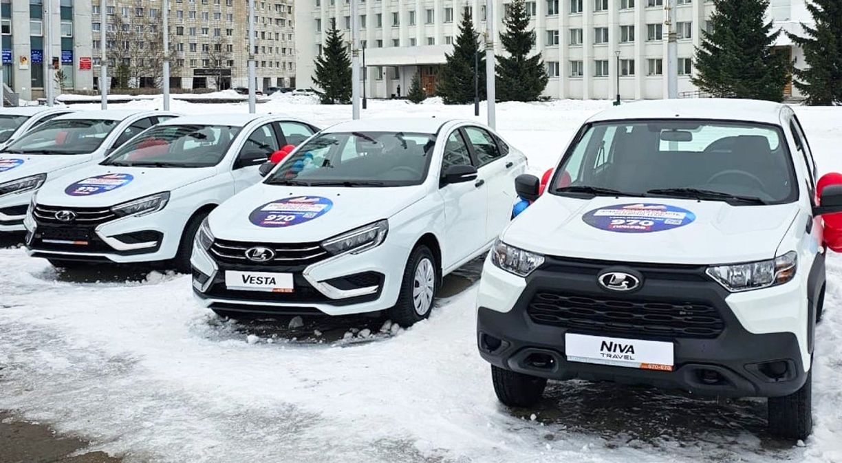 Еще одним обладателем LADA Niva travel стала жительница Вычегодского |  16.03.2024 | Коряжма - БезФормата