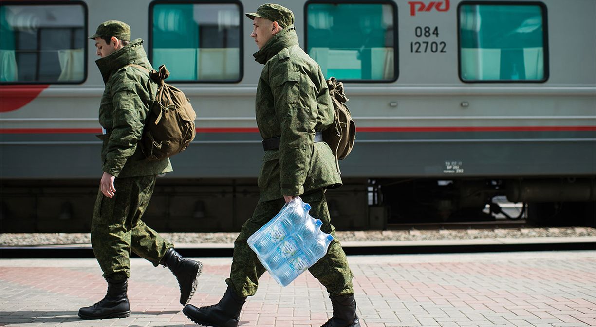 Более двадцати срочников отправлено на службу из Котласа в минувшее  воскресенье | 14.11.2022 | Коряжма - БезФормата