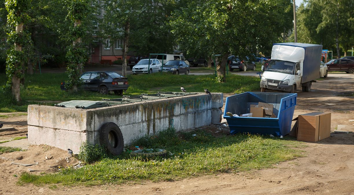 Забор у Церковь в Коряжме