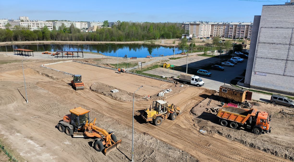 Общественное пространство на улице Глейха преображается с каждым днем |  19.05.2023 | Коряжма - БезФормата