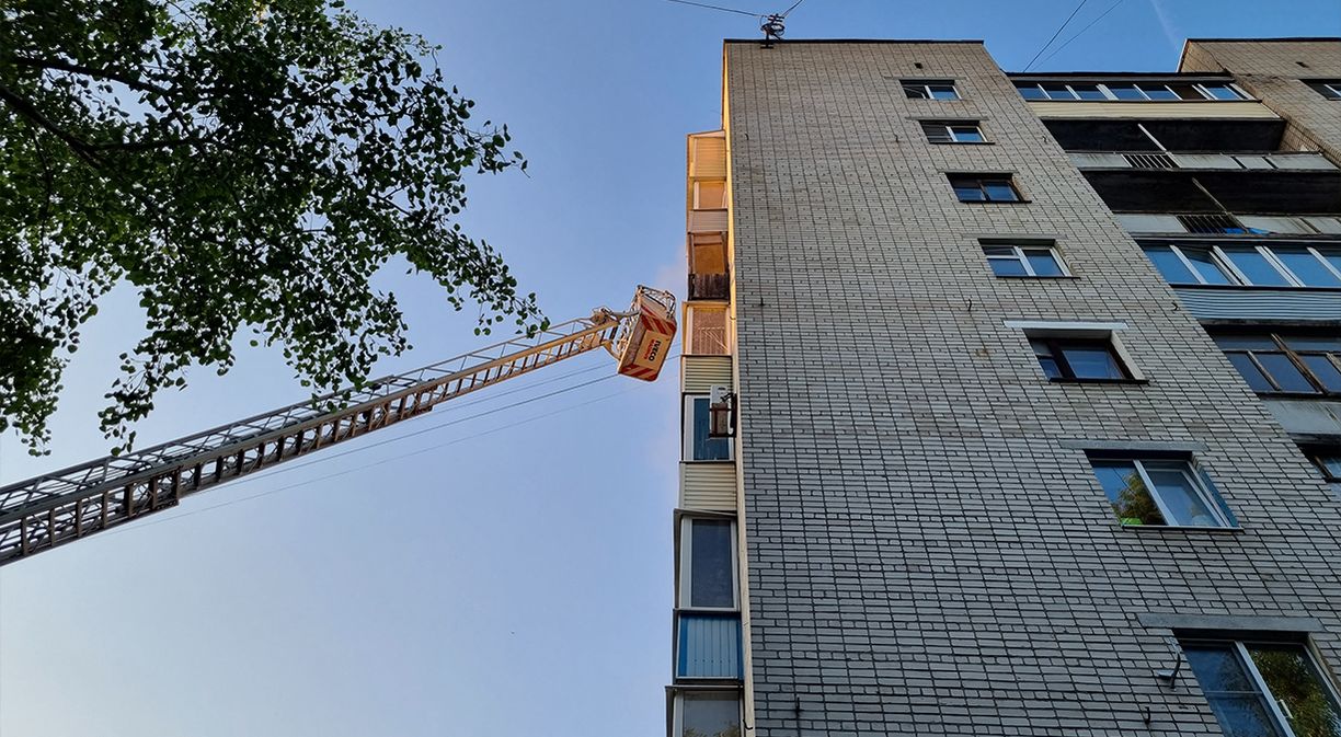 В девятиэтажке на Набережной произошёл пожар | 27.06.2023 | Коряжма -  БезФормата